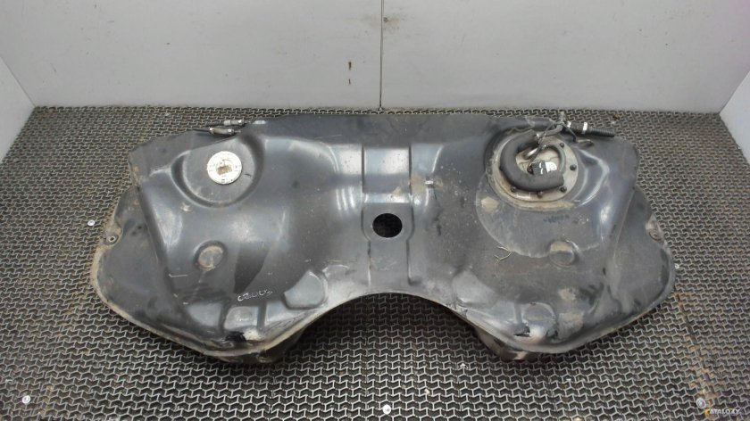 Топливный бак БМВ е38 бензин