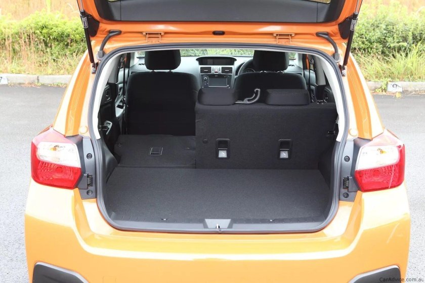 Субару XV 2012 багажник