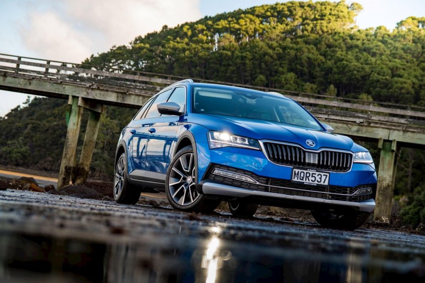 Шкода Суперб Скаут 2019