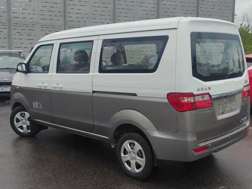 Китайские микроавтобусы