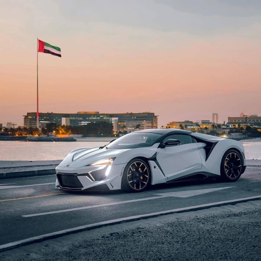 W Motors Lykan Hypersport