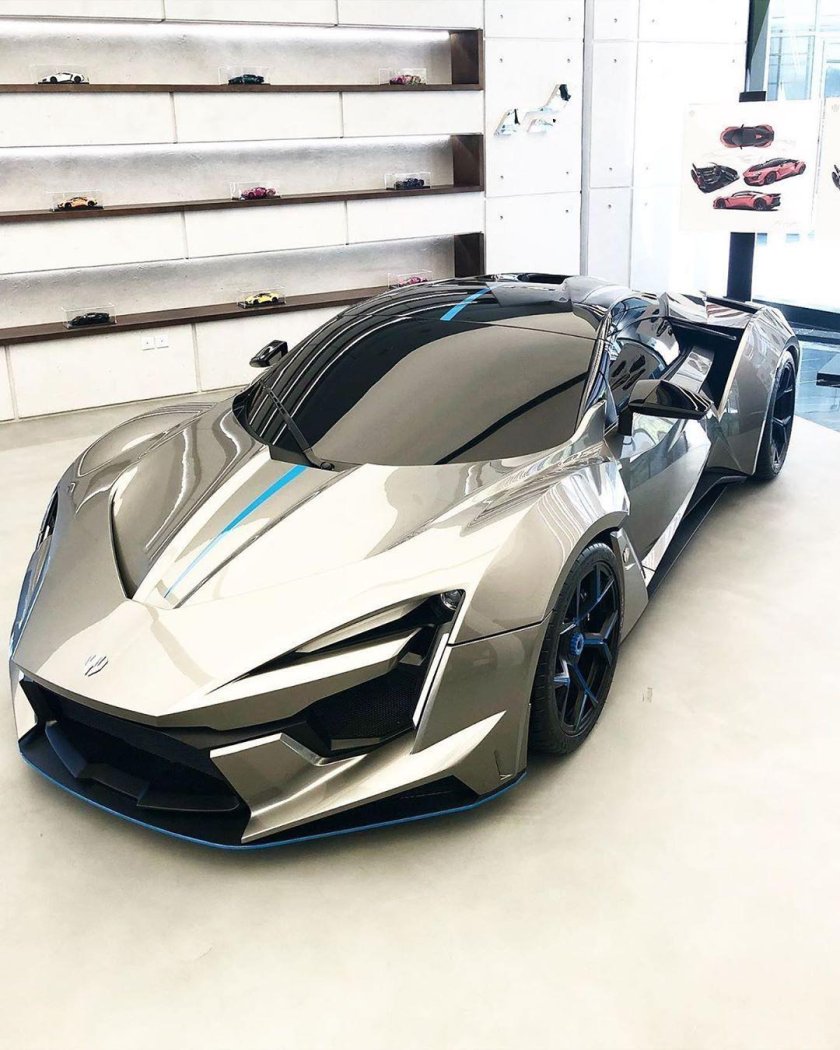 W Motors Lykan Hypersport