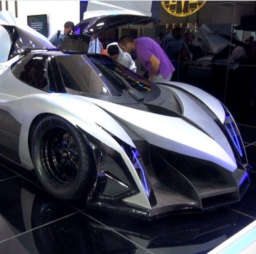Devel Sixteen 5000 л.с