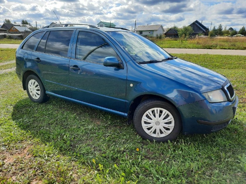 Шкода Фабия 2003г