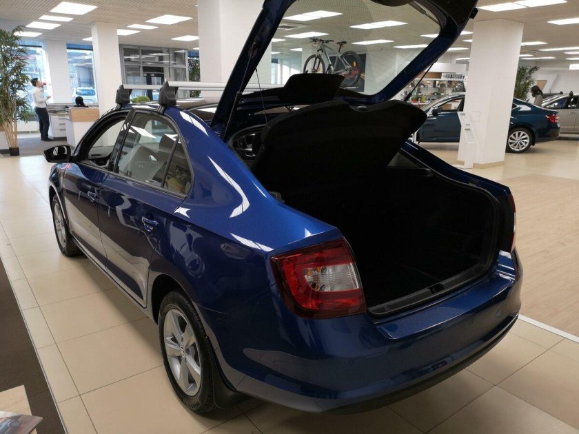 Шкода Рапид лифтбек