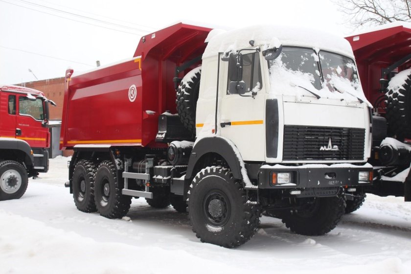 МАЗ 6317 самосвал