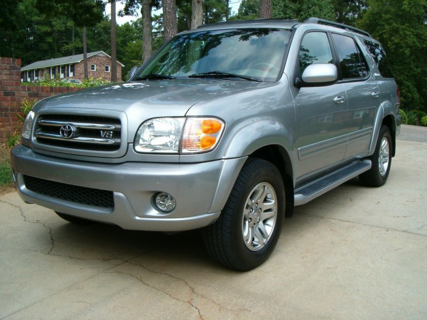 Тойота Секвойя 2004