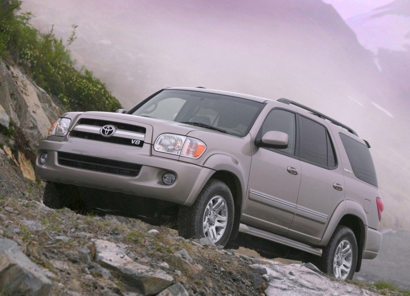 Toyota Sequoia 2005