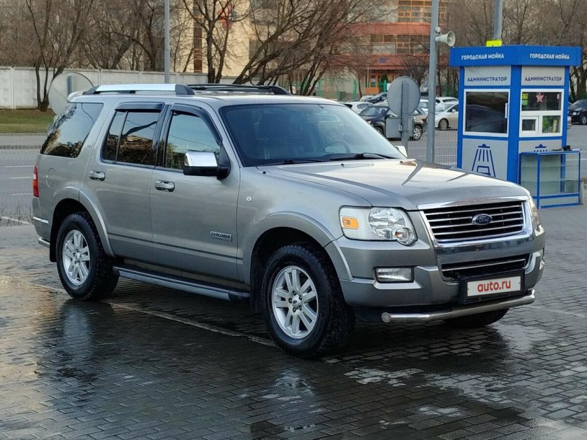 Ford Explorer IV 2008