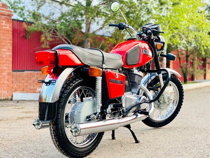 Мотоцикл ИЖ Планета 5