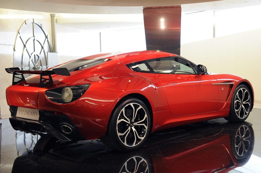 Aston Martin v12 Zagato