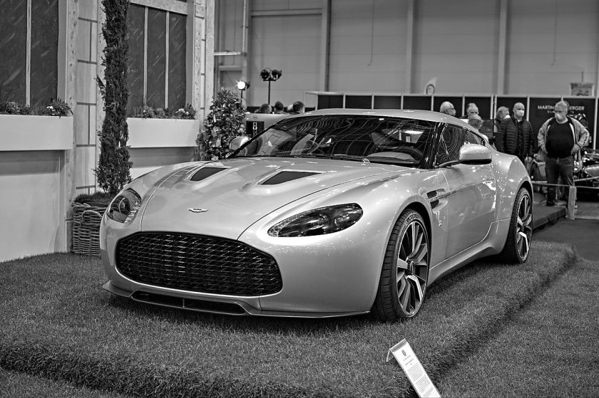 Aston Martin v12 Zagato