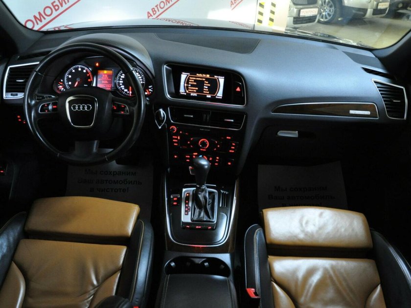 Ауди q5 черный салон