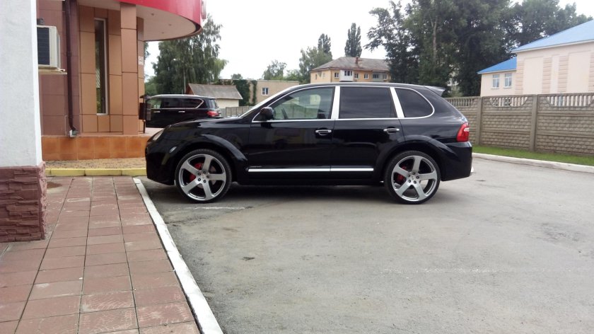 Porsche Cayenne r22