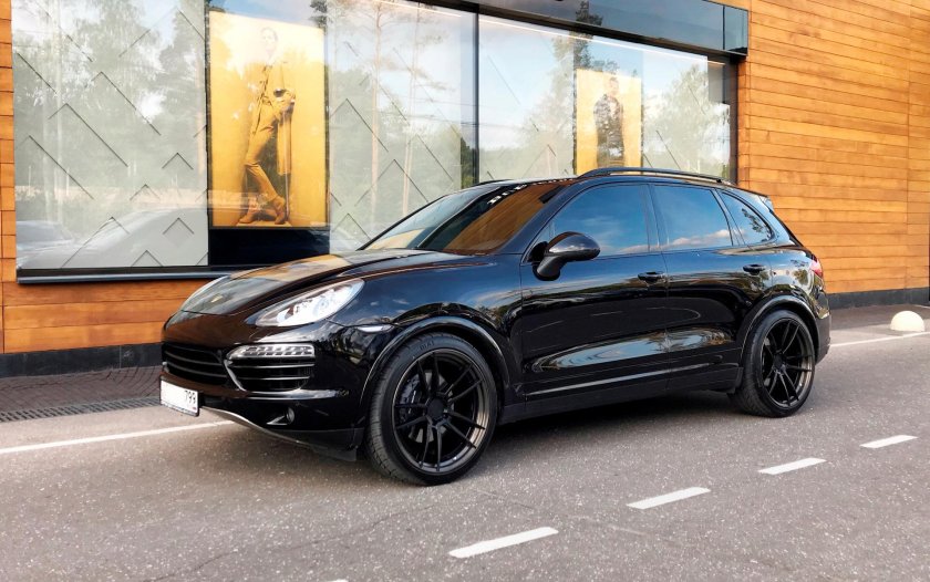 Porsche 958 Cayenne черный