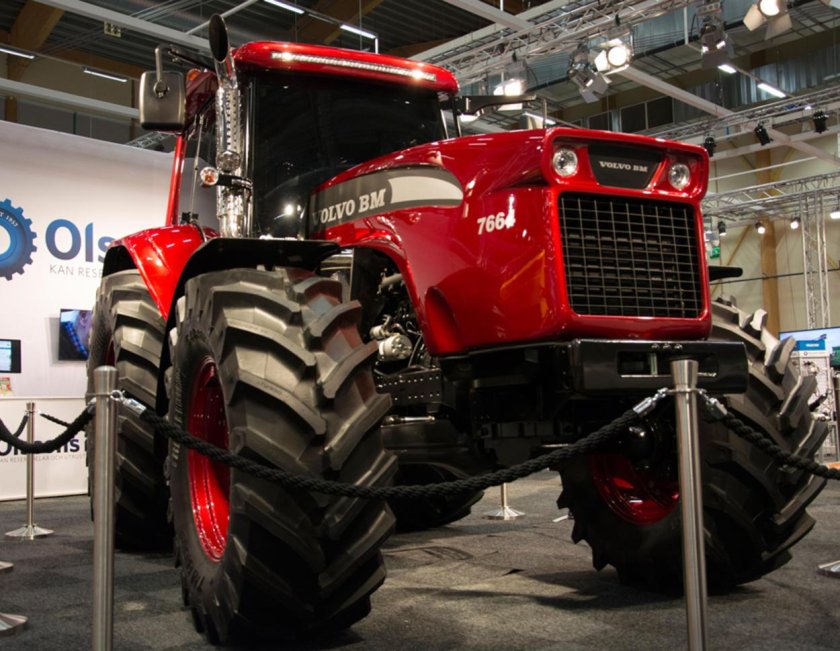 Трактор Volvo