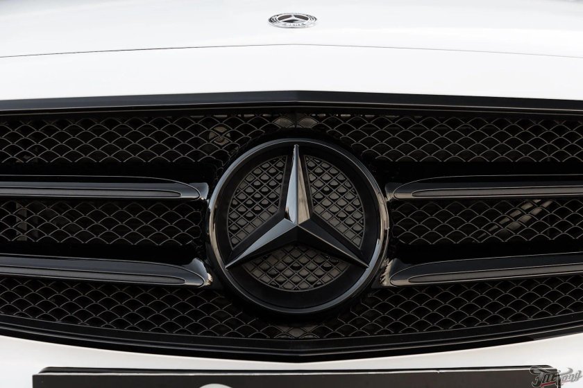 Карбоновая решетка 221 Мерседес