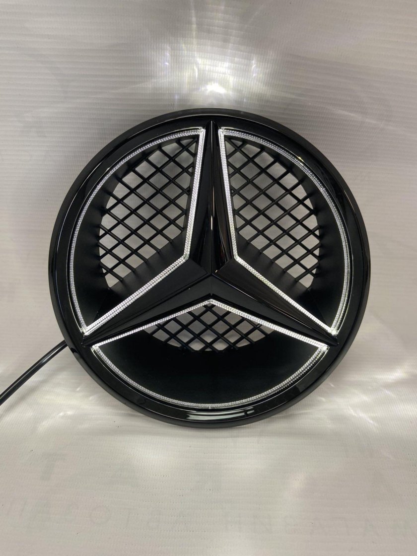 Светящаяся эмблема мерседес в решетку радиатора