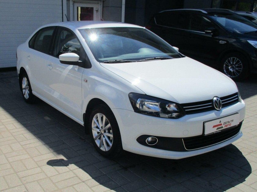 Volkswagen Polo sedan 2015 белый