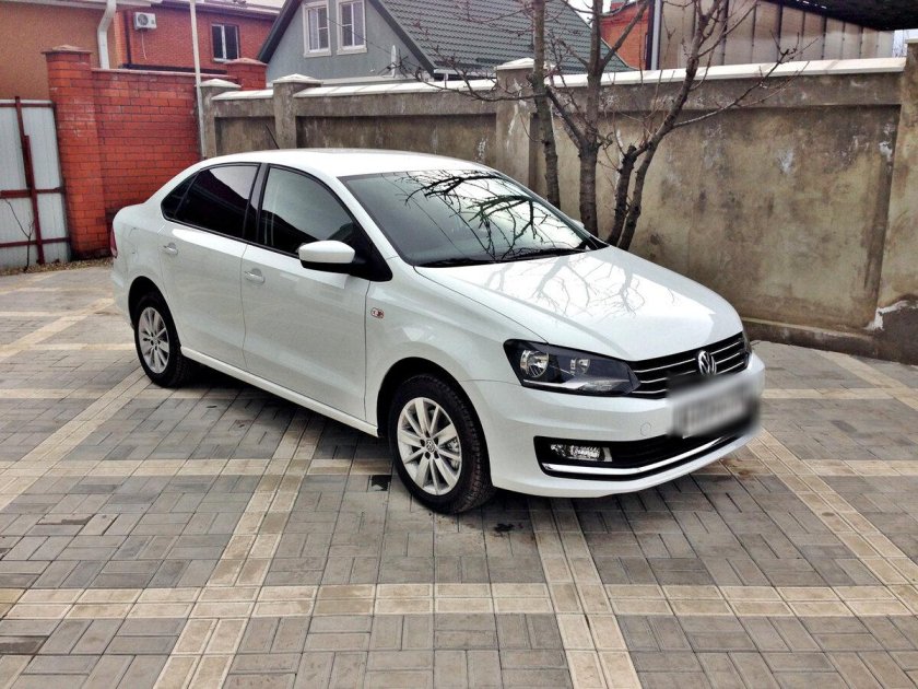 Volkswagen Polo sedan 2015 белый