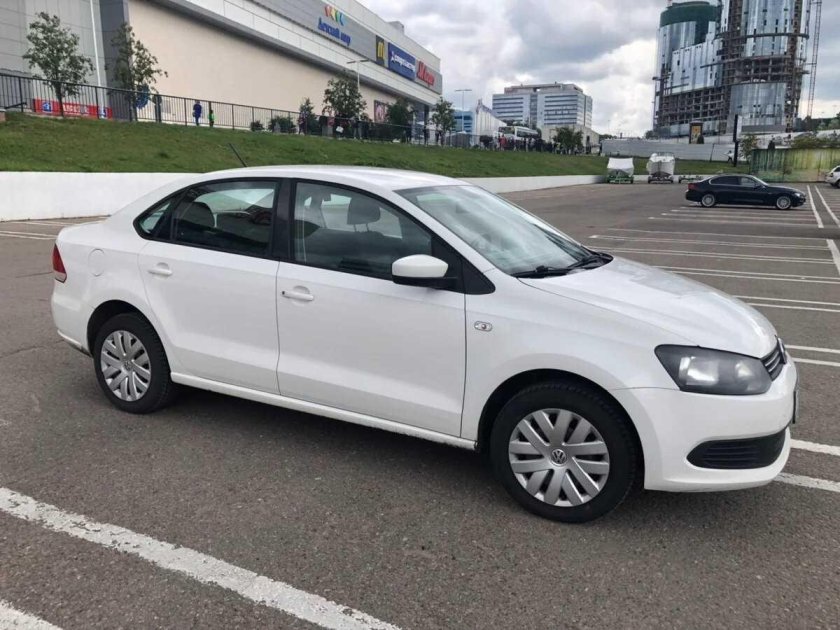 Volkswagen Polo 2013 белый
