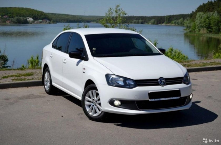 Volkswagen Polo 2012 белый