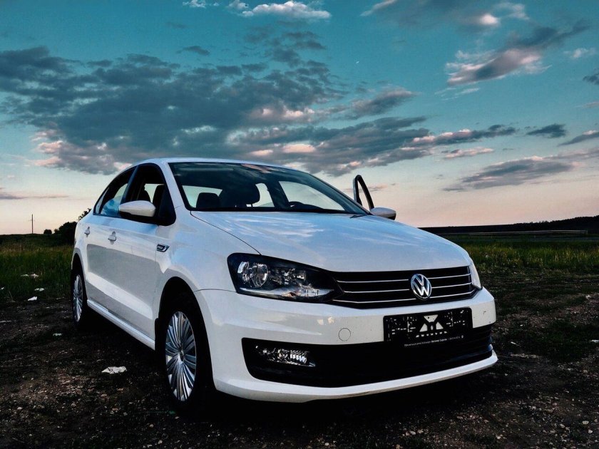 Volkswagen Polo sedan 2015 белый
