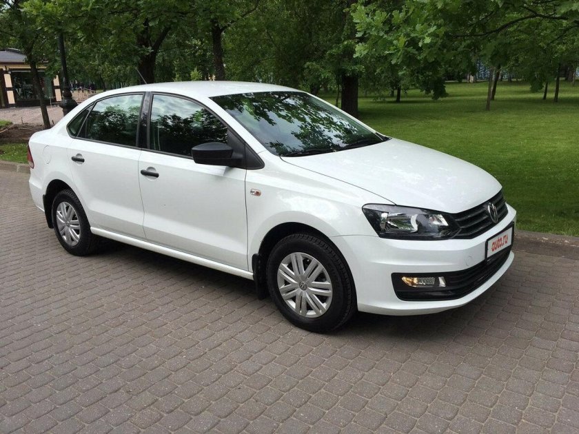 Volkswagen Polo 2015 White