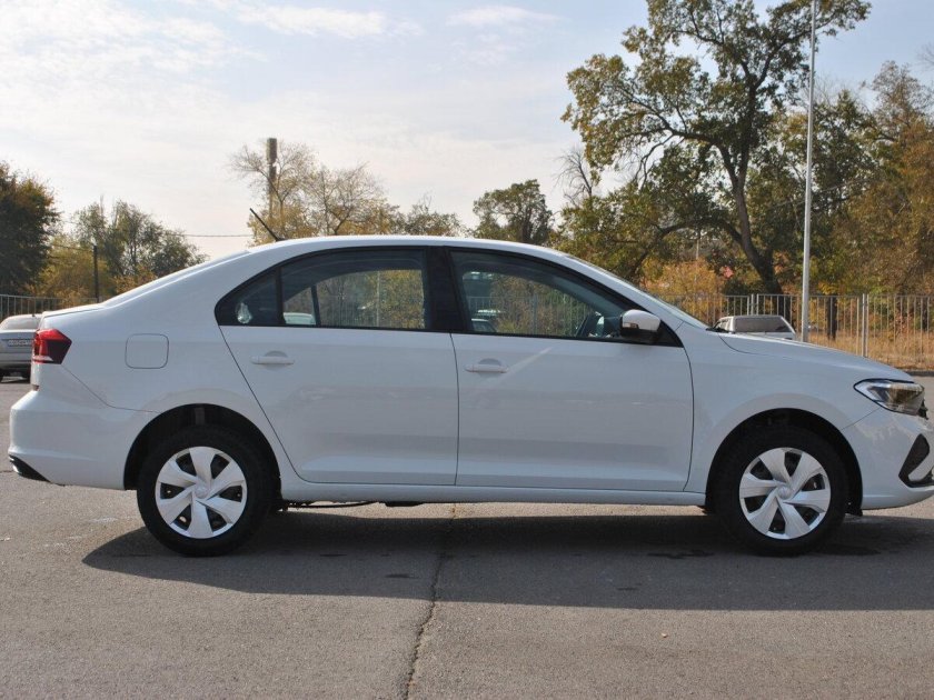 Volkswagen Polo 2021 белый