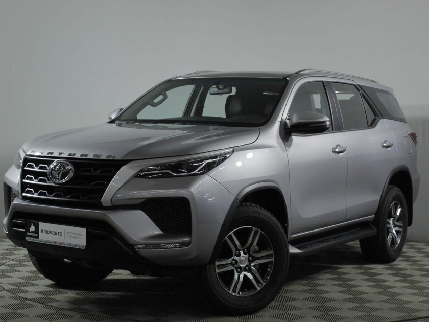 Тойота фортунер 2022 цена