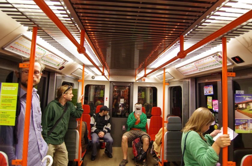 Метро Прага вагон