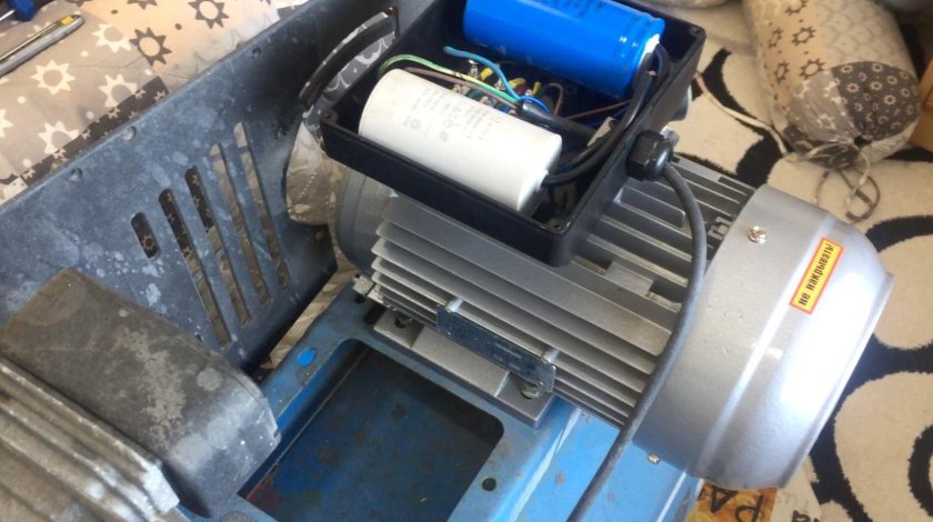 Электродвигатель на компрессор 2.2КВТ на 220в