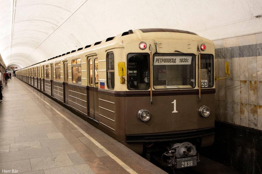 81 717 5 а ретропоезд