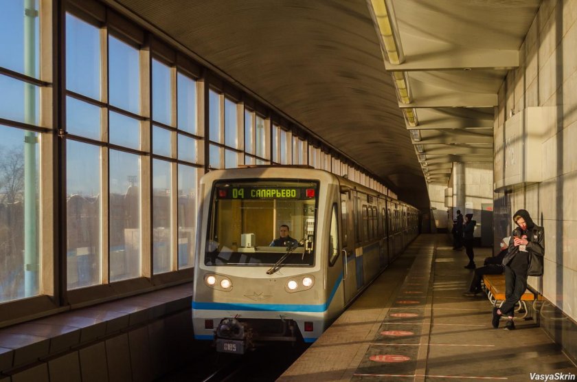 81 740.1 На станции Воробьевы горы