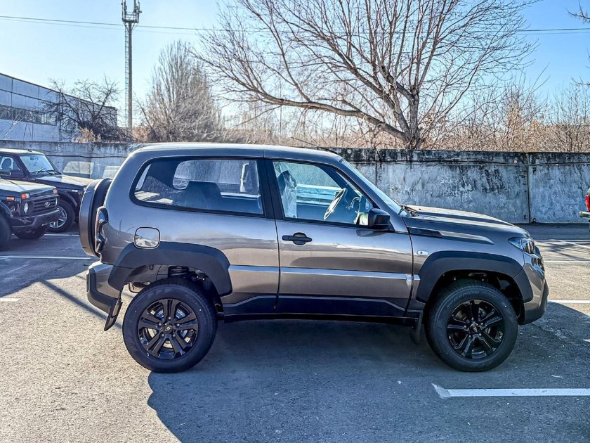 Новая лада нива тревел