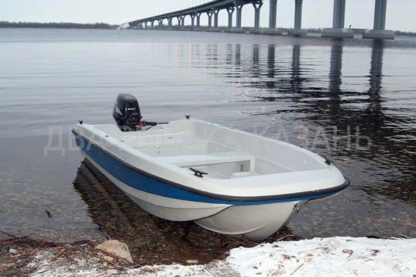 Стеклопластиковая лодка Кайман 36s
