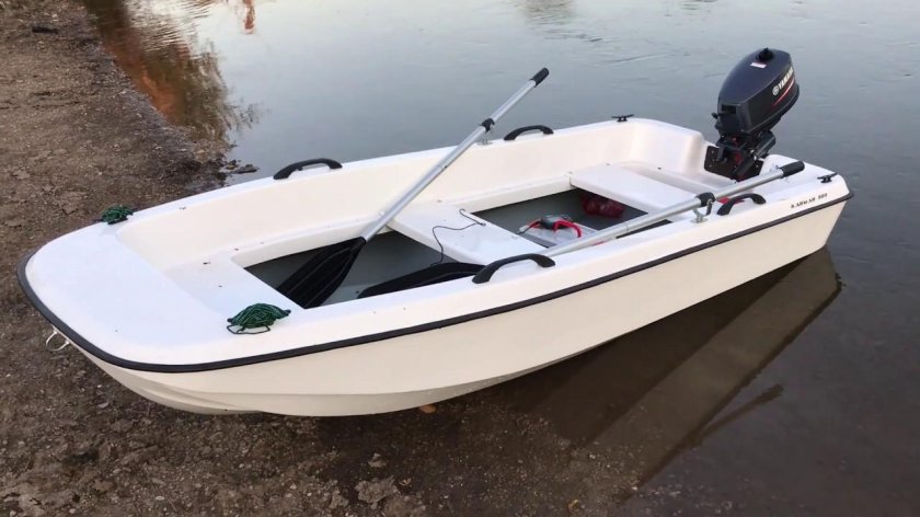 Лодка Антал Кайман 300