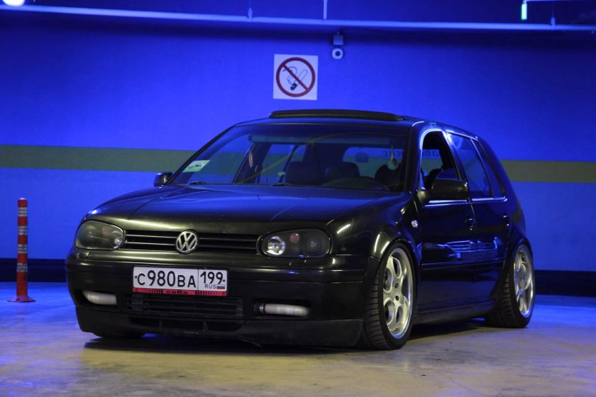 Golf 4 HELLA