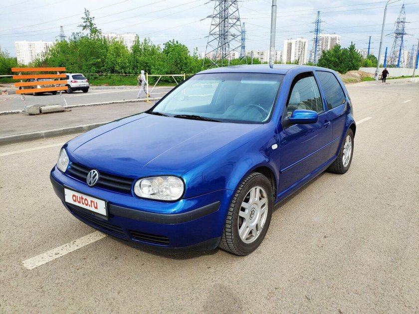 Фольксваген Golf 2000
