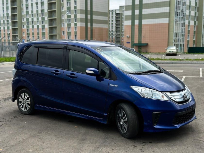 Хонда фрид 2012