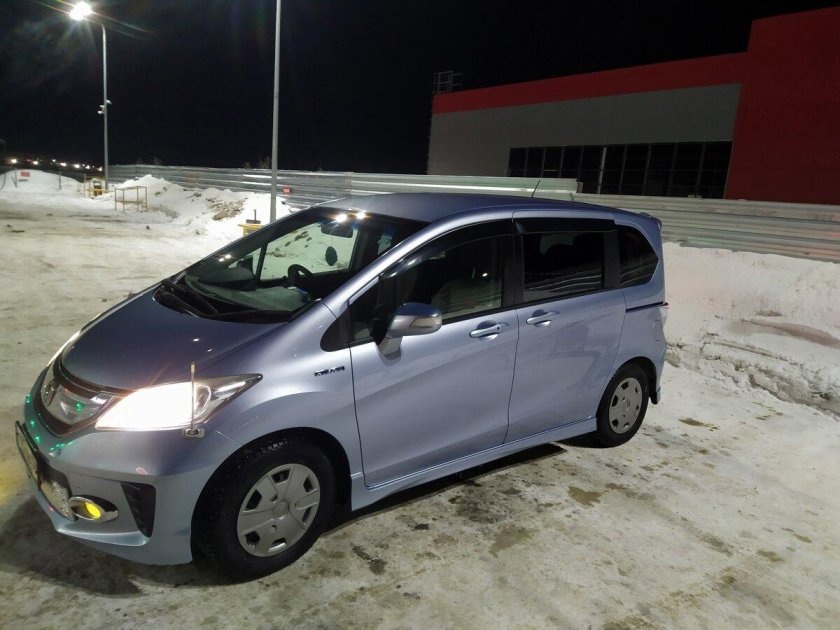 Хонда фрид 2012