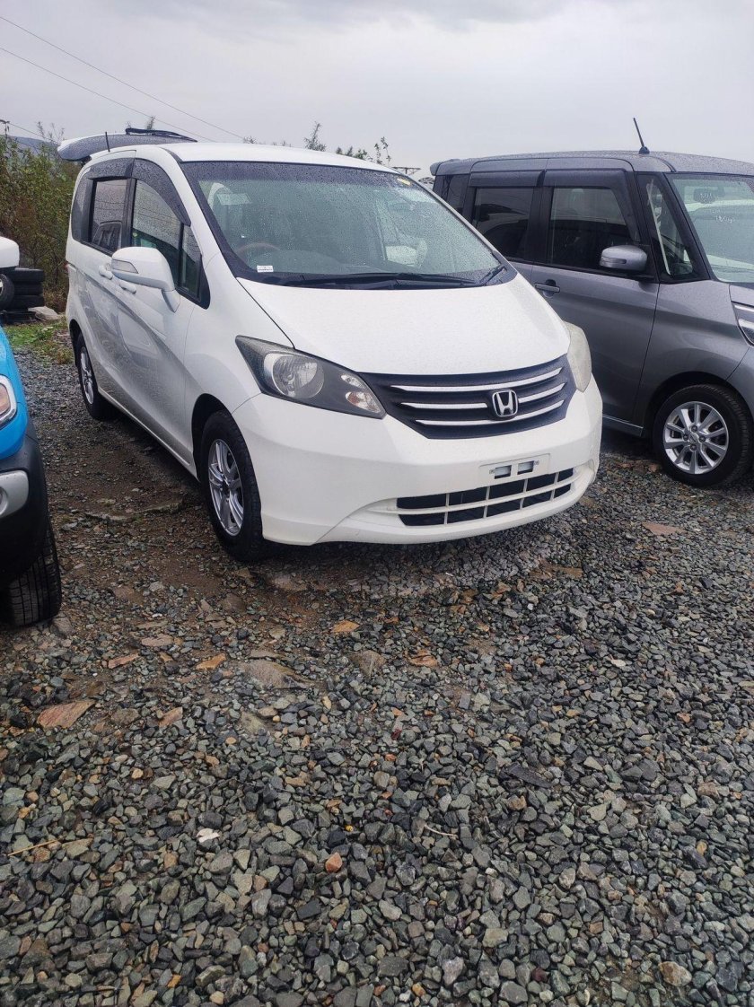 Хонда Фрид g Aero комплектация