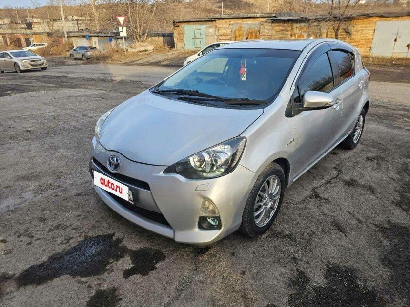 Тойота аква гибрид