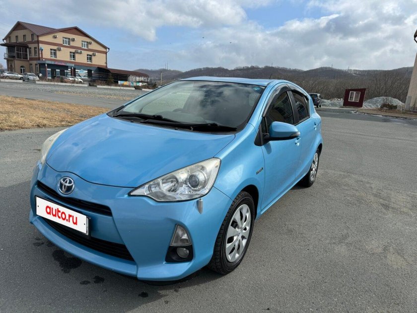 Тойота аква гибрид