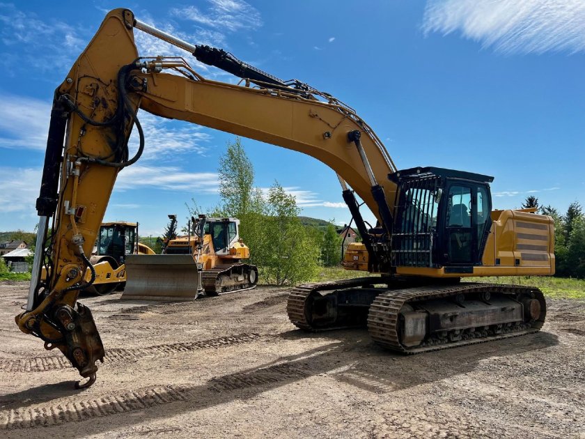 Гусеничные экскаваторы