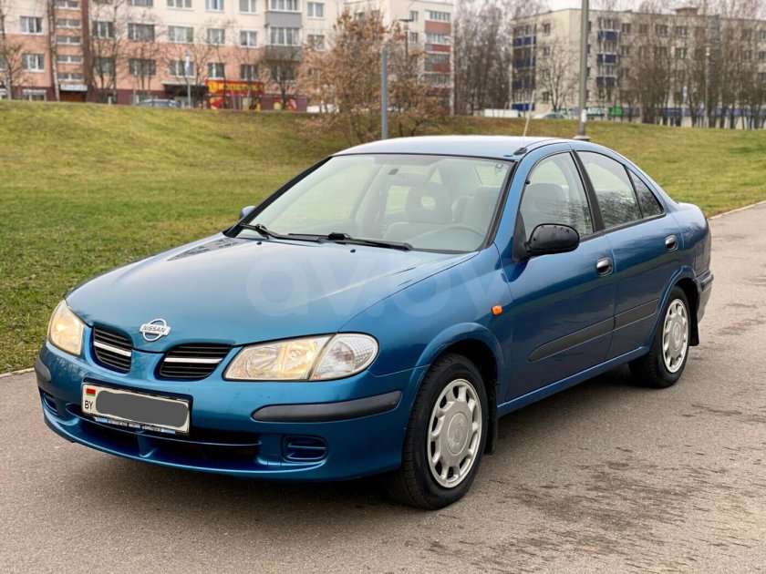 Nissan Almera 2000