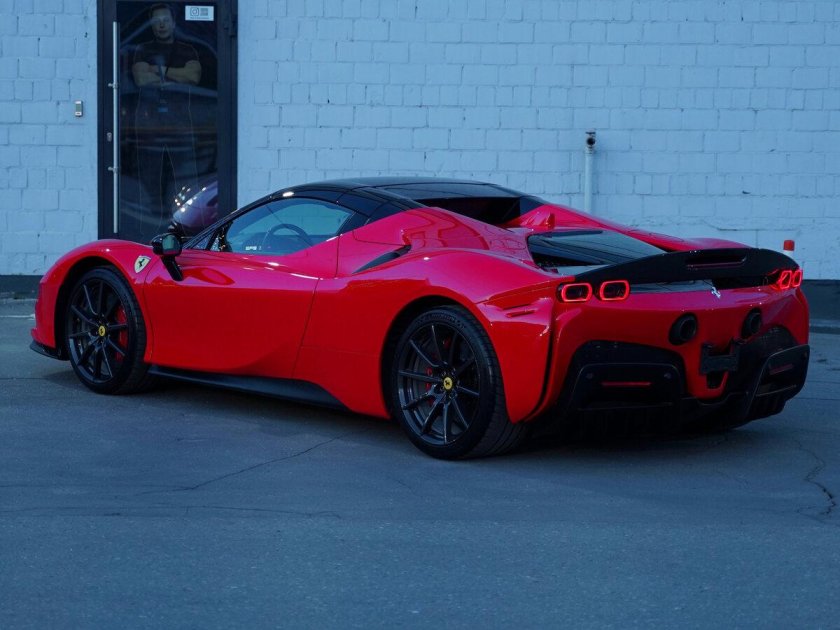 Феррари sf90 stradale