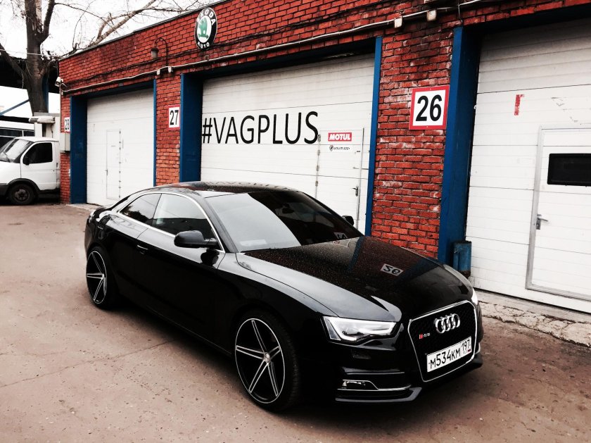 Ауди а4 черная тонированная