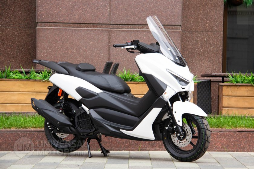 Скутер yamaha