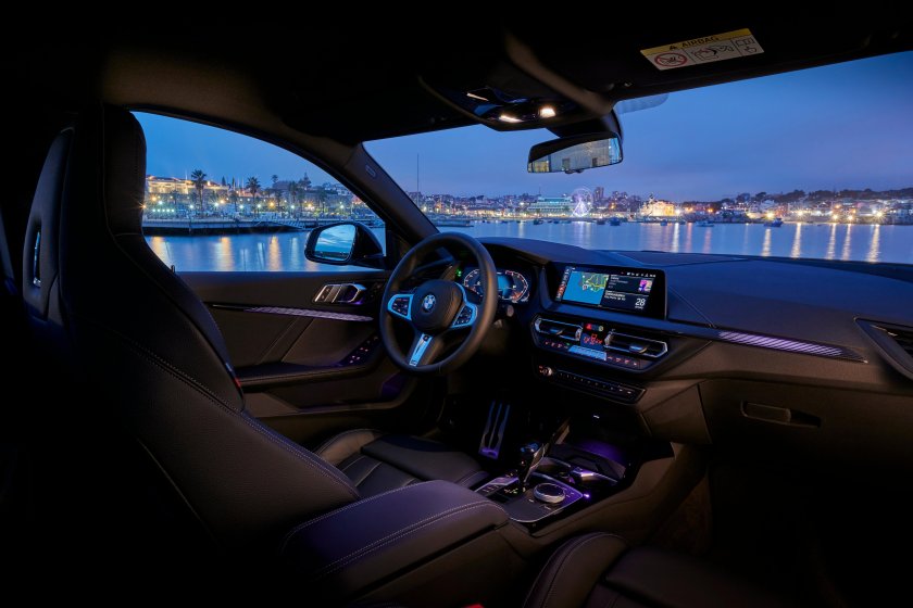 BMW 2 Gran Coupe салон